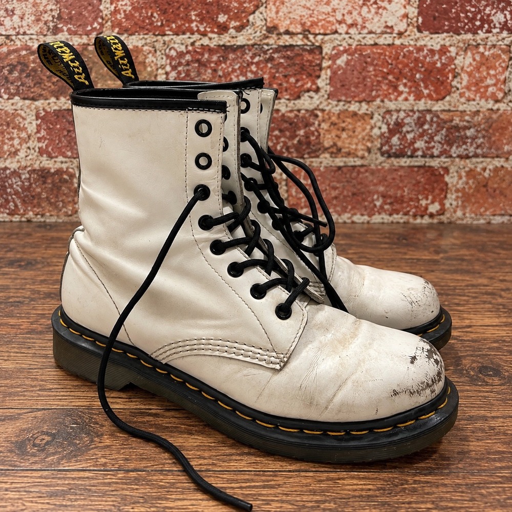 Dr. Martens 1460 White Leather Lace Up Combat Boots 8 Grunge Punk Combat Y2K